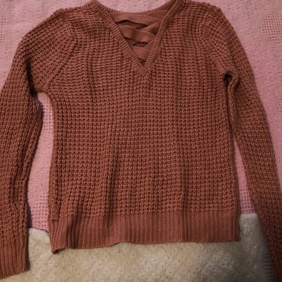 sweater - Picture 4 of 4